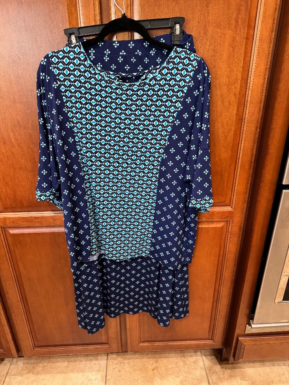Chico’s size 3 matching skirt and top set